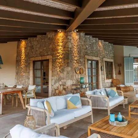 Pinet Maison De Luxury Nyaraló